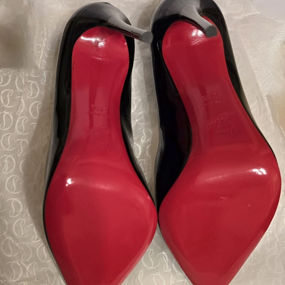 Christian Louboutin Black Heels with Stiletto Design and Glossy Finish - Picture 4 of 6